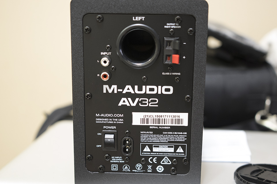 m audio av32 dimensions